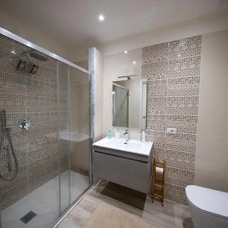 Sweethome Confortevole Bilocale Vicino Stazione Aria Condizionata Wifi Апартаменты *