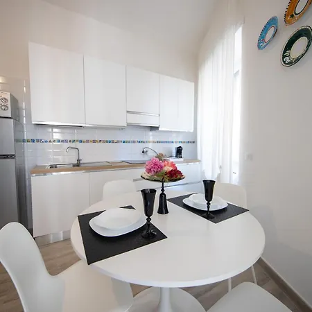 Sweethome Confortevole Bilocale Vicino Stazione Aria Condizionata Wifi * Салерно